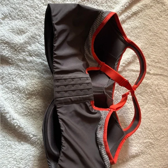 NWOT Curvy Couture Sport Bra 42G  Gray And Orange 5 Hook NEW Style D1248E - Picture 2 of 3